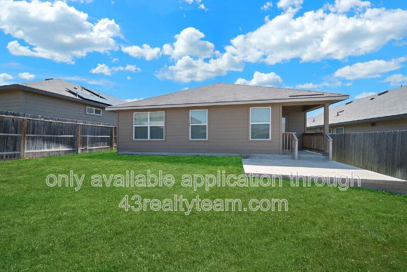 San Antonio House: 6927 Altair Chase