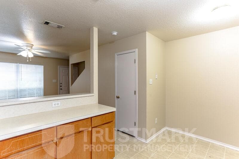 Killeen Townhome: 4501 B Mattie Dr