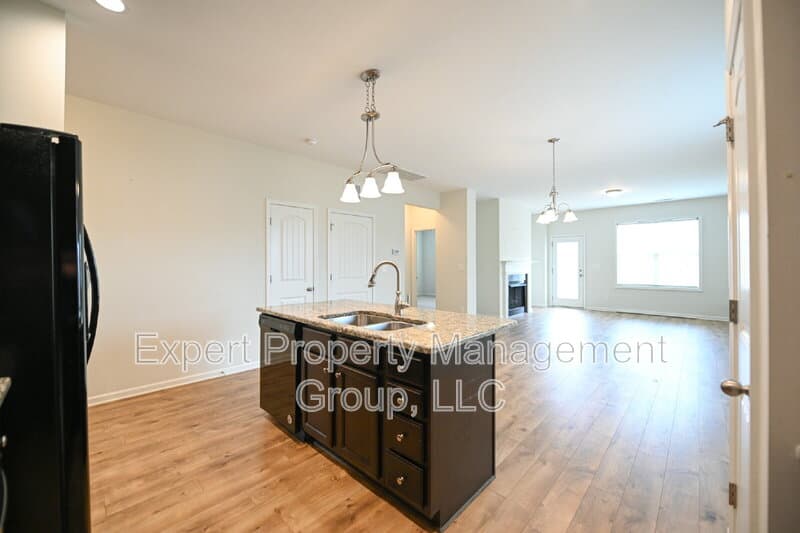 Clayton House: 113 Crawford Parkway