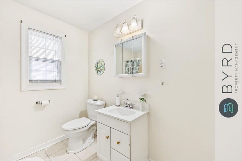 Richmond House: 4804 Augusta Ave