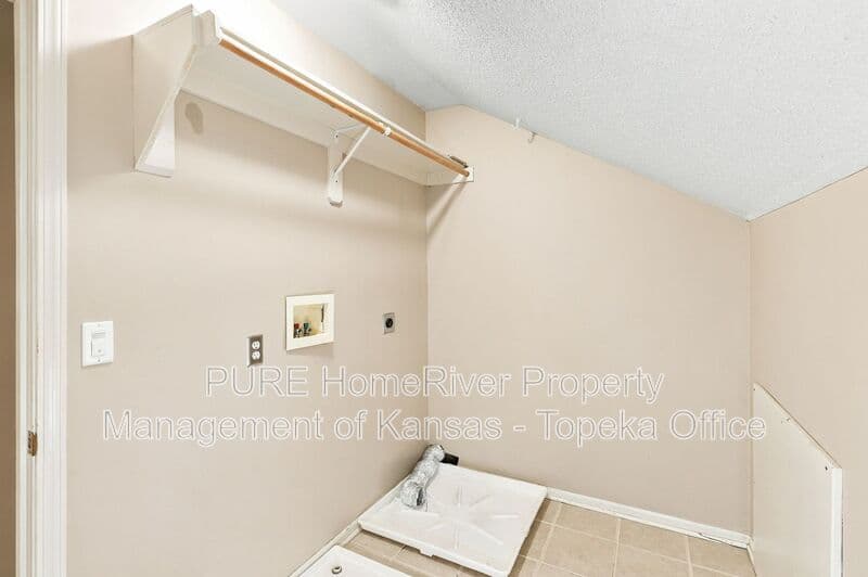 Kansas City House: 6320 N Nevada Ave