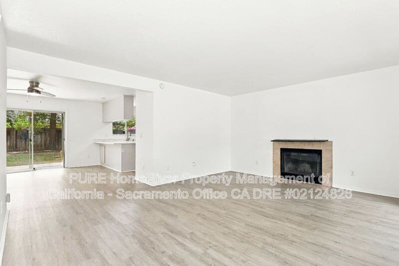 Davis House: 2224 Glacier Dr