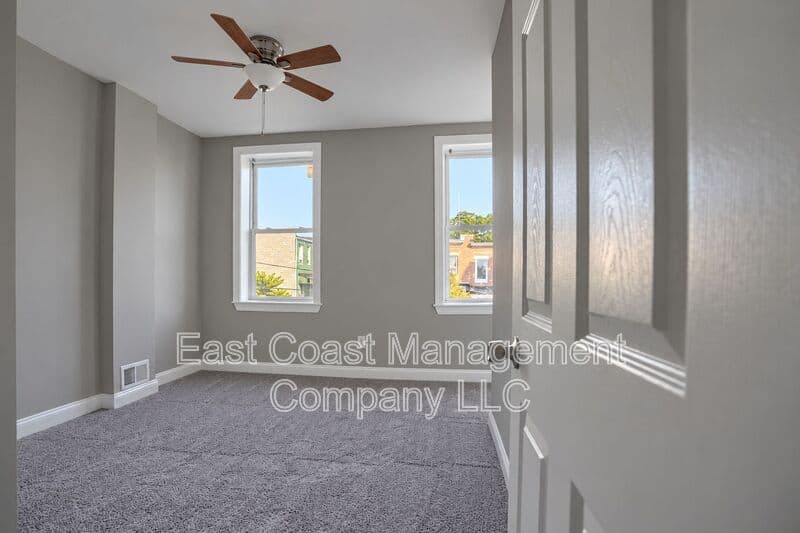 Baltimore House: 1120 N Lakewood Ave