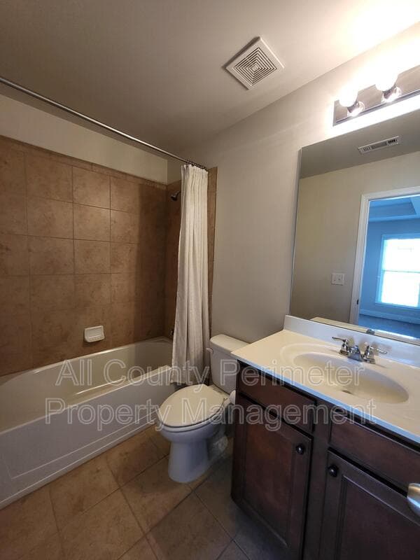 Atlanta Townhome: 2428 Hadlow Lane