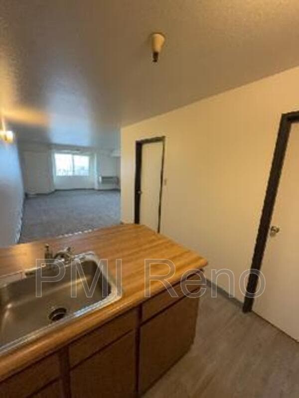 Reno Condo: 160 Park Street
