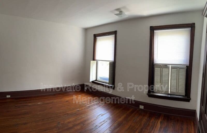 Philadelphia House: 4416 Locust Ave