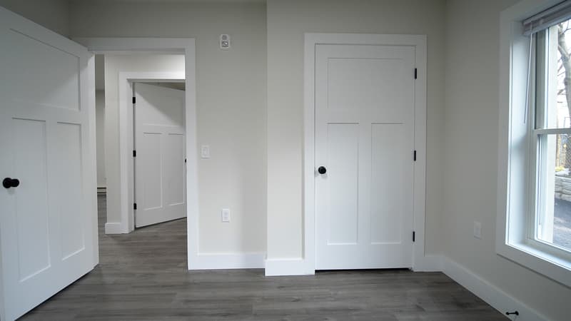 Burlington Condo: 15 Hungerford Terrace, Unit 5