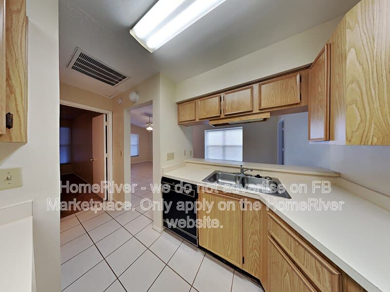Tampa Condo: 14733 Norwood Oaks Dr