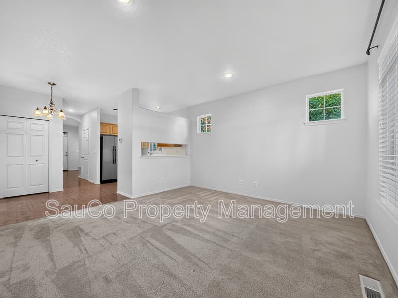 Hillsboro House: 902 SE Portlandia Ave