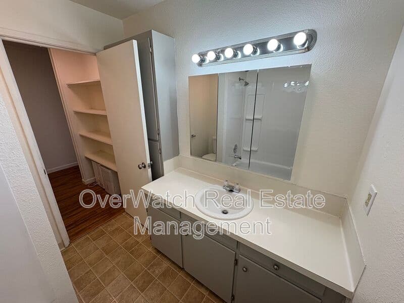 Anchorage Condo: 3925 E 9th Avenue