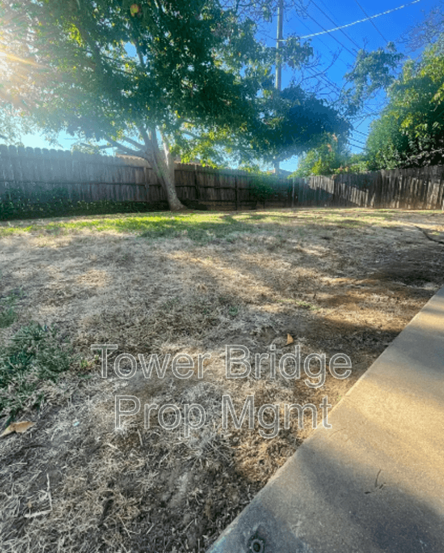 Sacramento House: 5936 41st Street