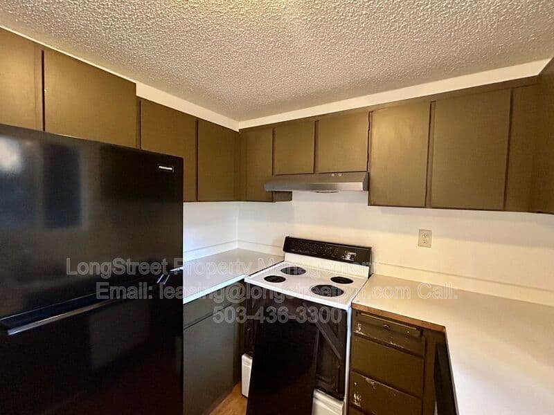 Beaverton Condo: 14173 SW Allen Blvd