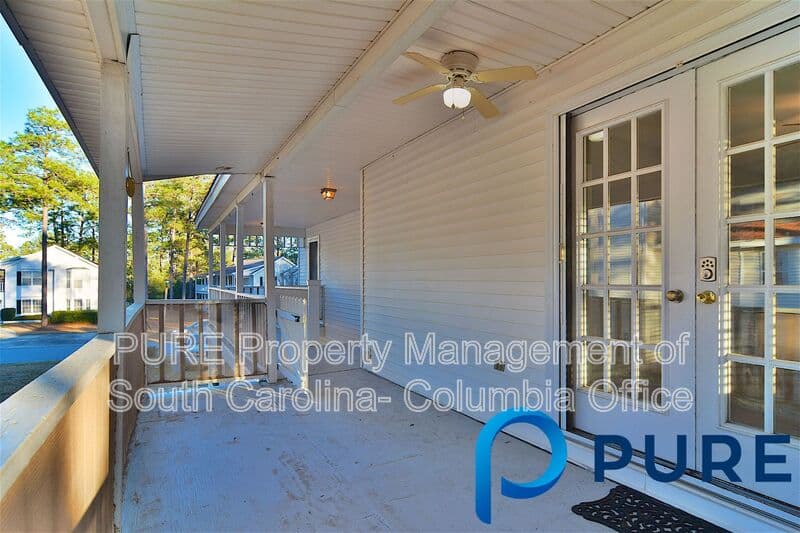 Columbia House: 17A Battery Walk Ct