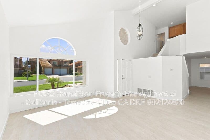 Temecula House: 27498 Rosebay Ct