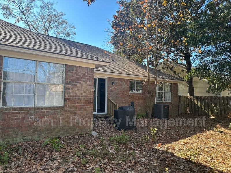Savannah House: 110 Bobstay Ct
