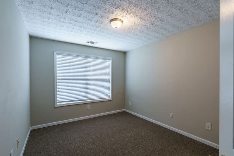 Athens House: 321 Samuel Clemens Way