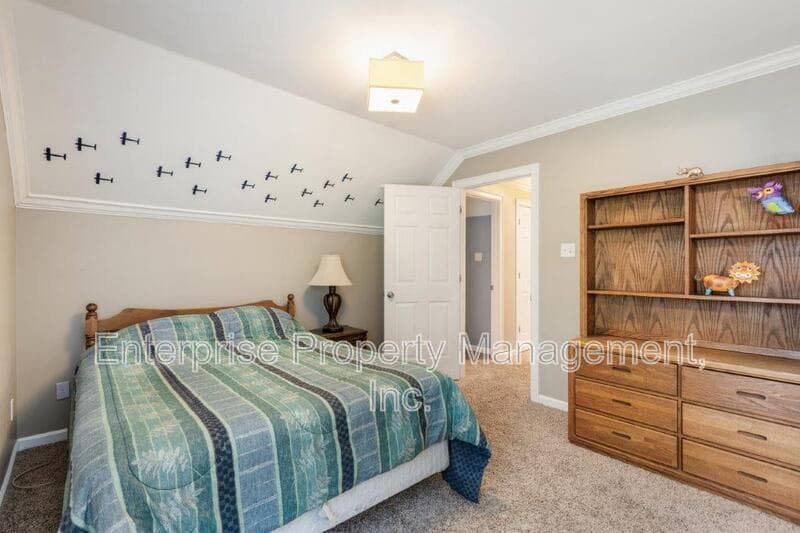Collierville House: 10290 Shrewsbury Run Way