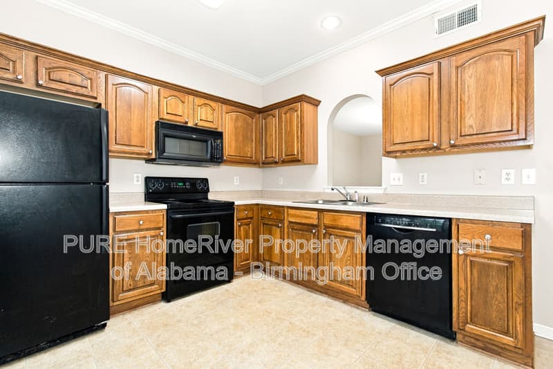 Alabaster House: 206 Park Village Circle