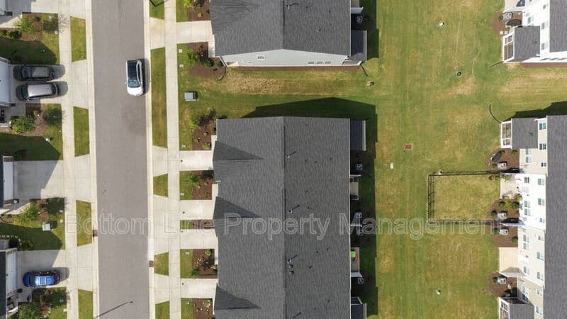 Durham Townhome: 5811 Woodlawn Dr
