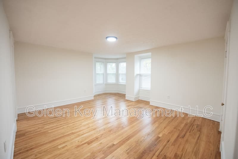 North Olmsted Condo: 5195 Dover Center Road - 2
