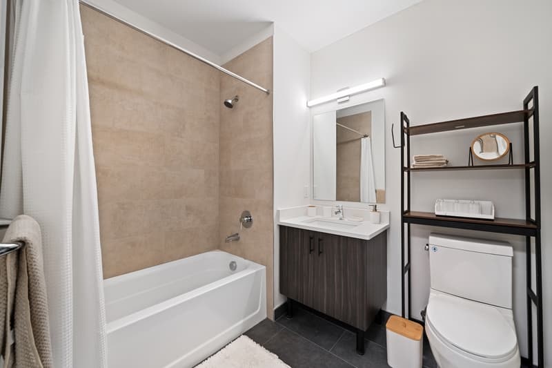 Orange Condo: 72 S Essex Ave, City of Orange, NJ 07050 - 602
