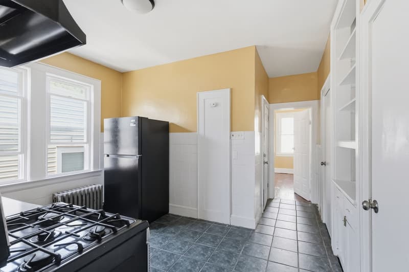 Irvington Condo: 16 Montrose Terrace