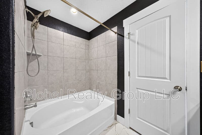 New Braunfels House: 174 Buttercup Bnd
