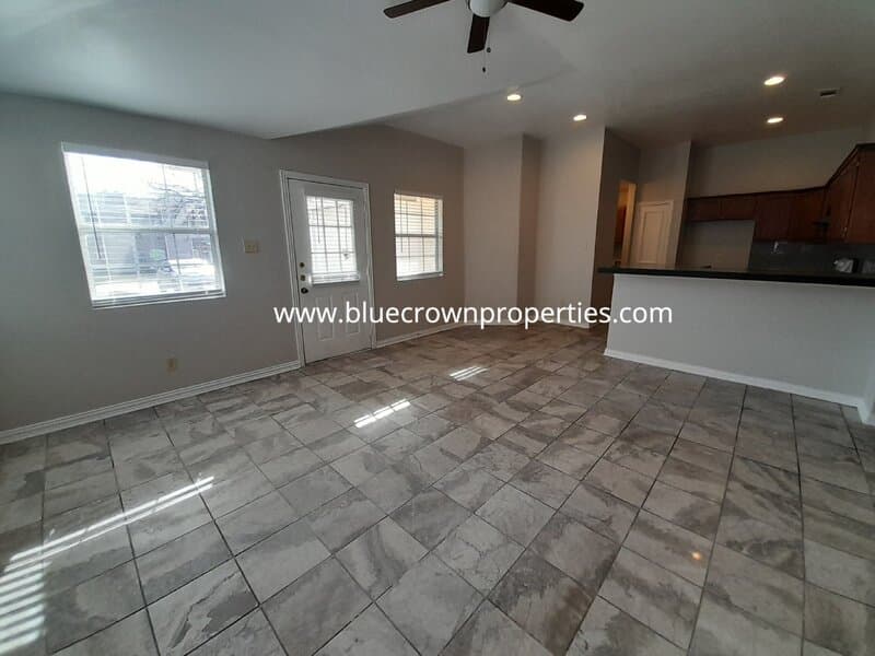 Balch Springs Condo: 12111 Quail Drive