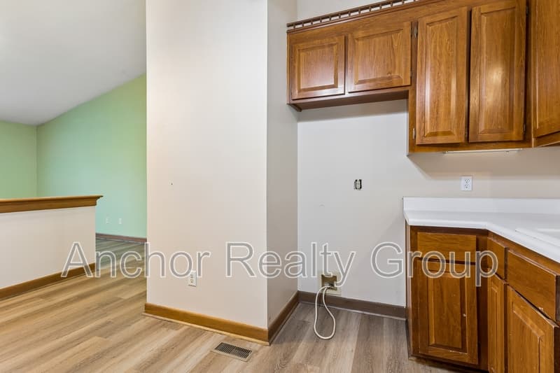 Hampton House: 12 Waterview Point