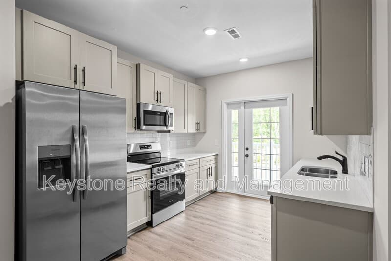 Clarksville Condo: 15 Millswood Drive