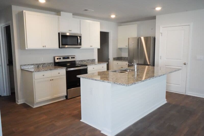 Bloomingdale House: 416 Coconut Drive