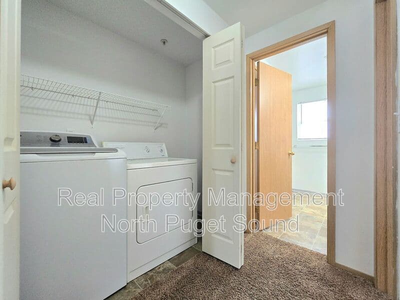 Marysville House: 11811 State Ave