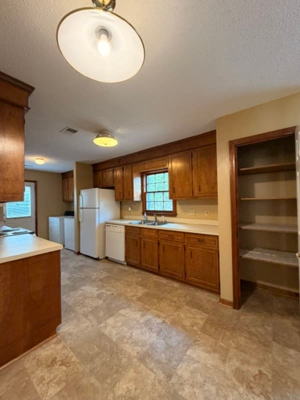 Irmo House: 101 Riverwalk Way