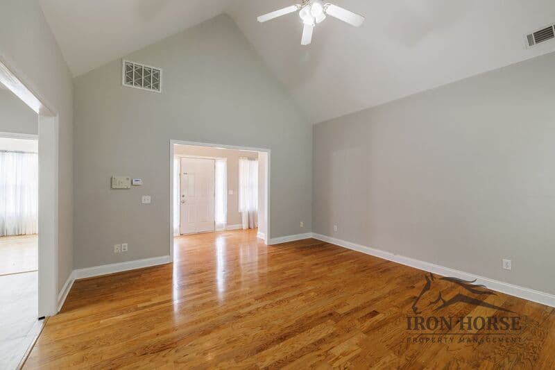 Athens House: 411 Timber Creek Dr