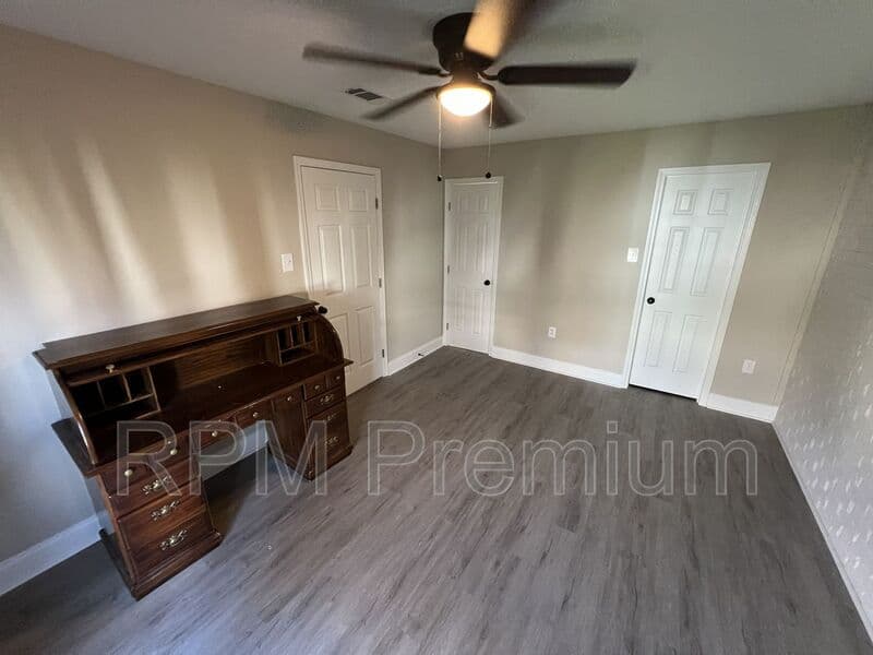 Baton Rouge House: 8724 Pecan Tree Dr.