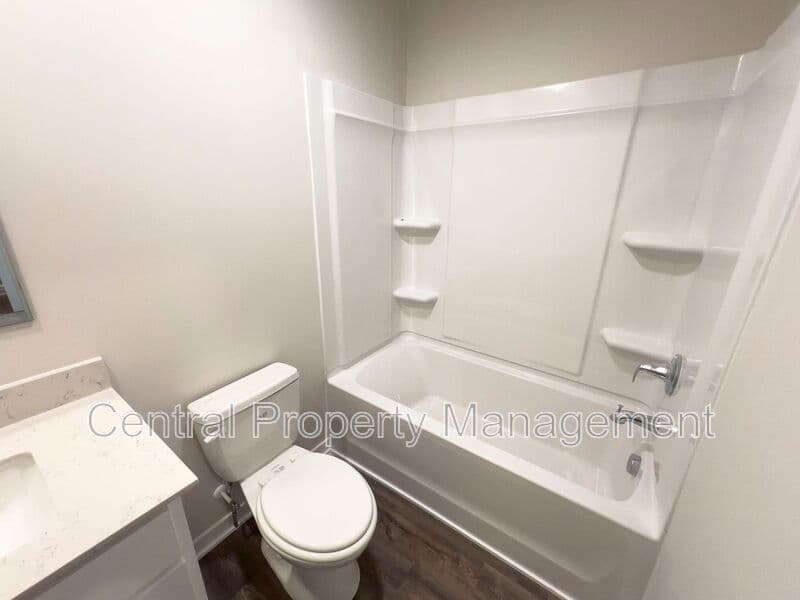 Spartanburg House: 6018 Tavener Drive