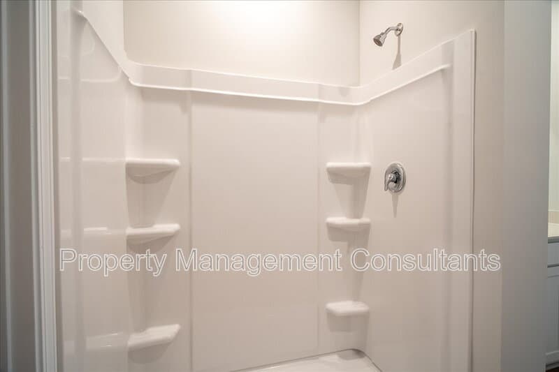 Athens House: 22845 Dashwood Lane