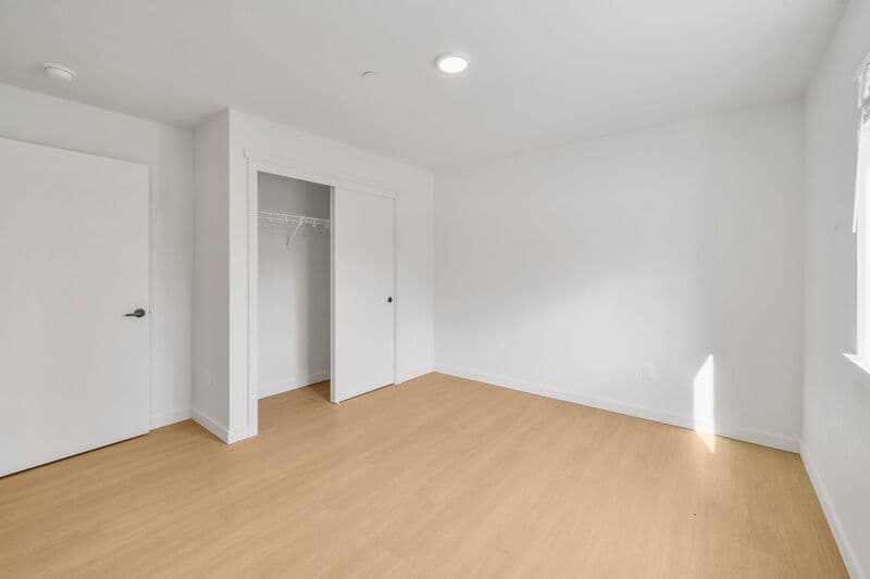 Seaside Apartment: 1000 S Holladay Dr