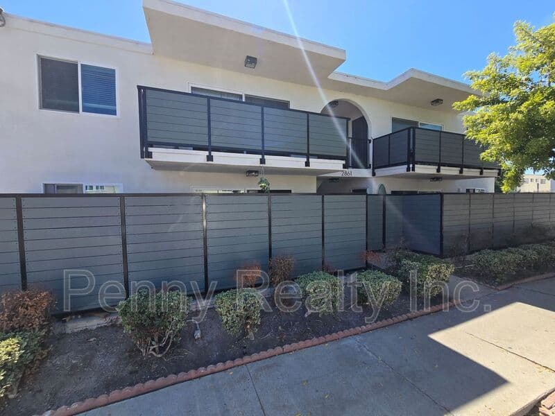 San Diego Condo: 2861 Polk Ave.