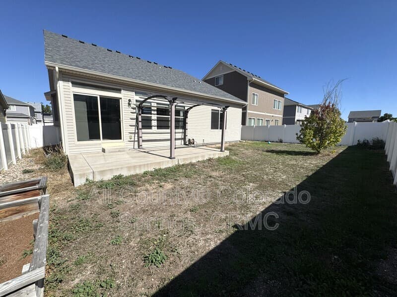 Fountain House: 7941 Whistlestop Lane