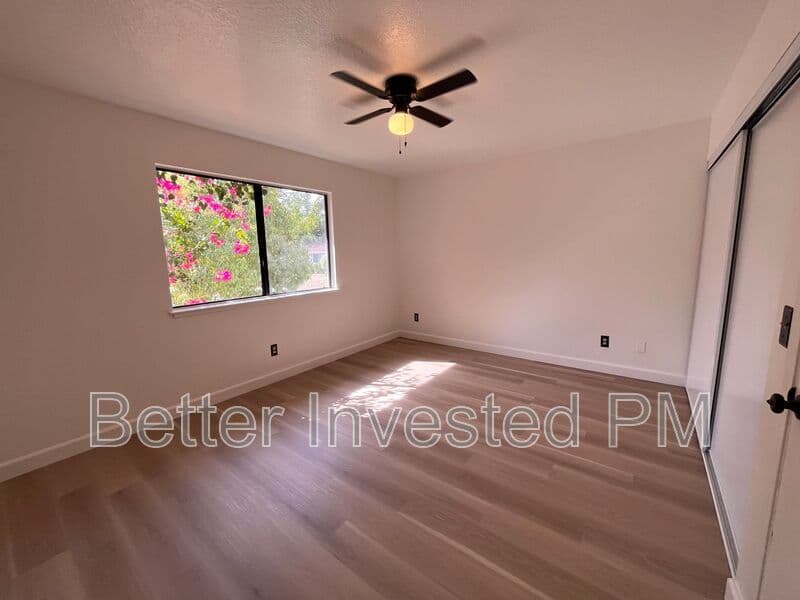 Healdsburg Condo: 427 North St