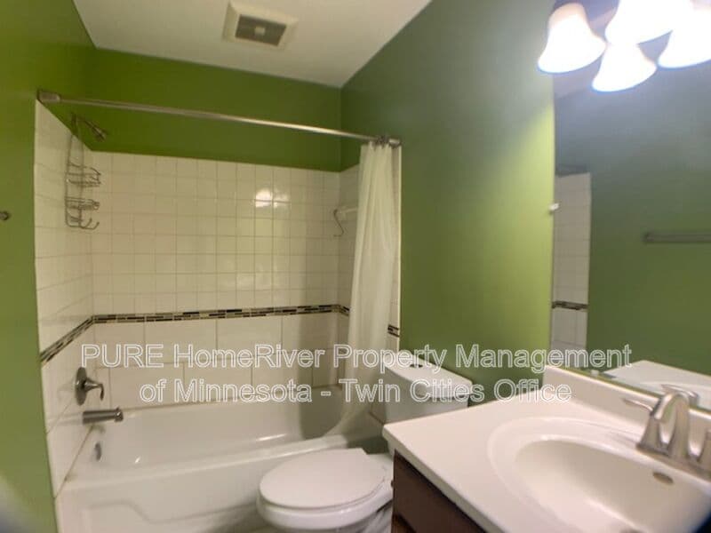 Brooklyn Park Condo: 7282 72nd Ln N