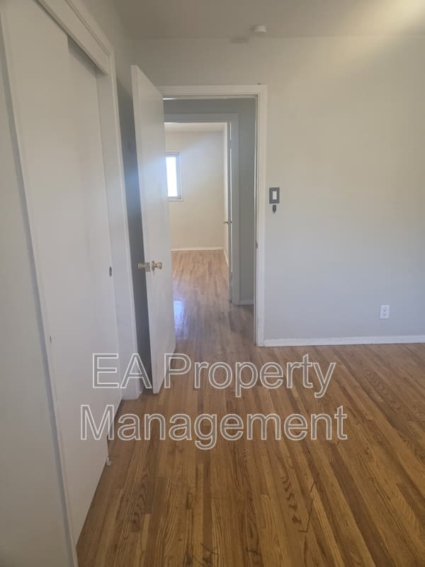 Albuquerque House: 5808 Pojoaque Rd NE