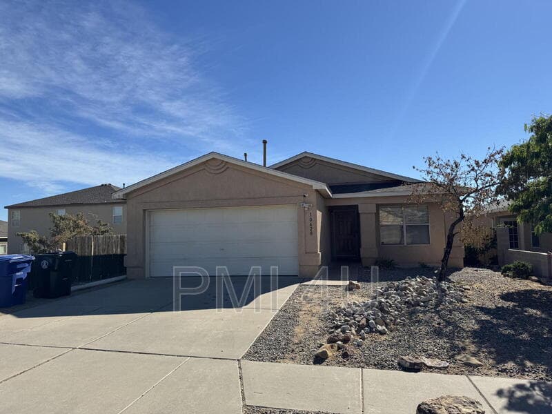 Albuquerque House: 10620 Rio Del Sole Ct NW