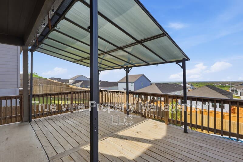 Saint Hedwig House: 5432 Cloves Cove