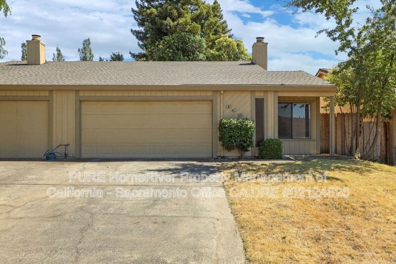 Fair Oaks House: 8128 Deseret Ave