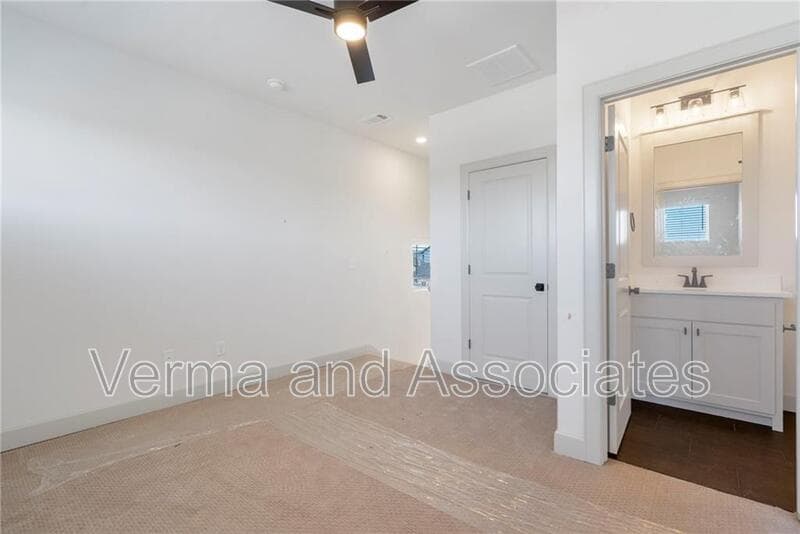 Centerton House: 1231 Mammoth St