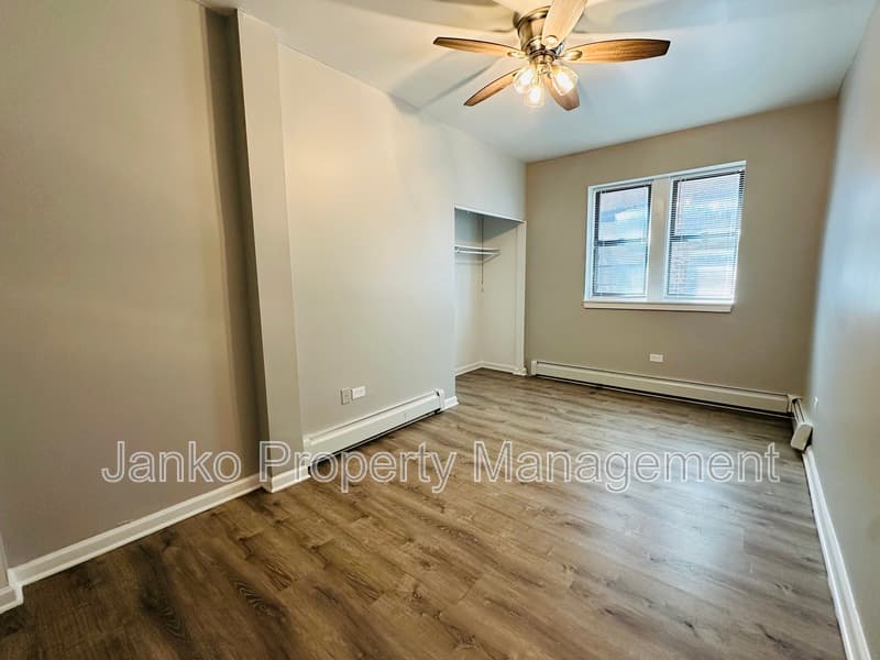 Chicago Condo: 62 N Parkside Ave