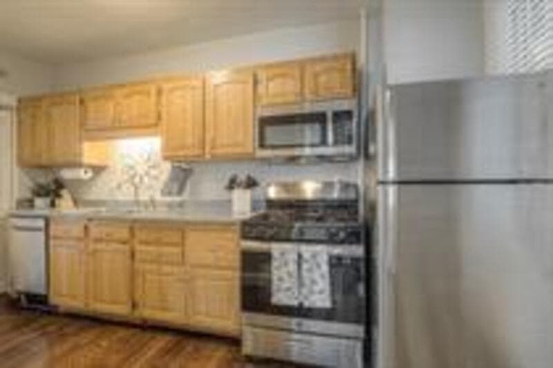 Kansas City Condo: 3833 Central St - 2N