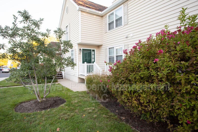 Cherry Hill Condo: 201 Society Hill
